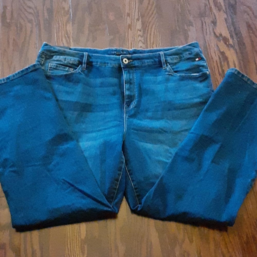 NEW Tommy Hilfiger Raleigh Straight leg Stretch blue jean low waist sz 20W NEW…